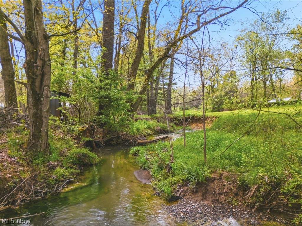 6195 Breezehill Road SW East Sparta OH 44626