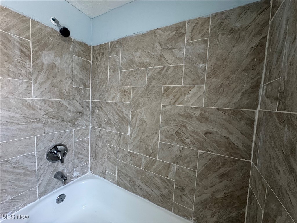157 Henry Street Akron OH 44305