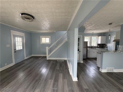 157 Henry Street Akron OH 44305