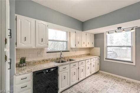 15400 Hilliard Road Lakewood OH 44107