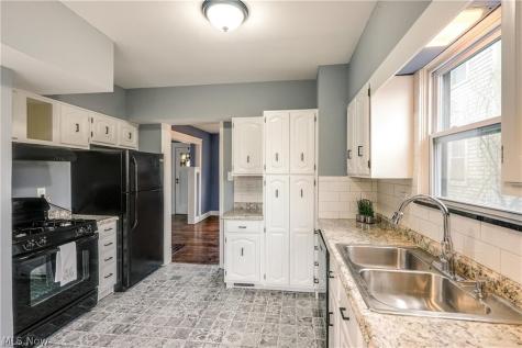 15400 Hilliard Road Lakewood OH 44107