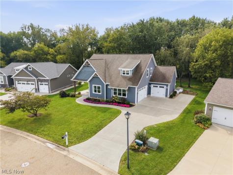 3098 Huntcliffe Road NE Canton OH 44721