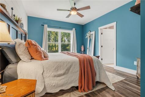3098 Huntcliffe Road NE Canton OH 44721