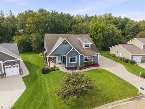 3098 Huntcliffe Road NE Canton OH 44721