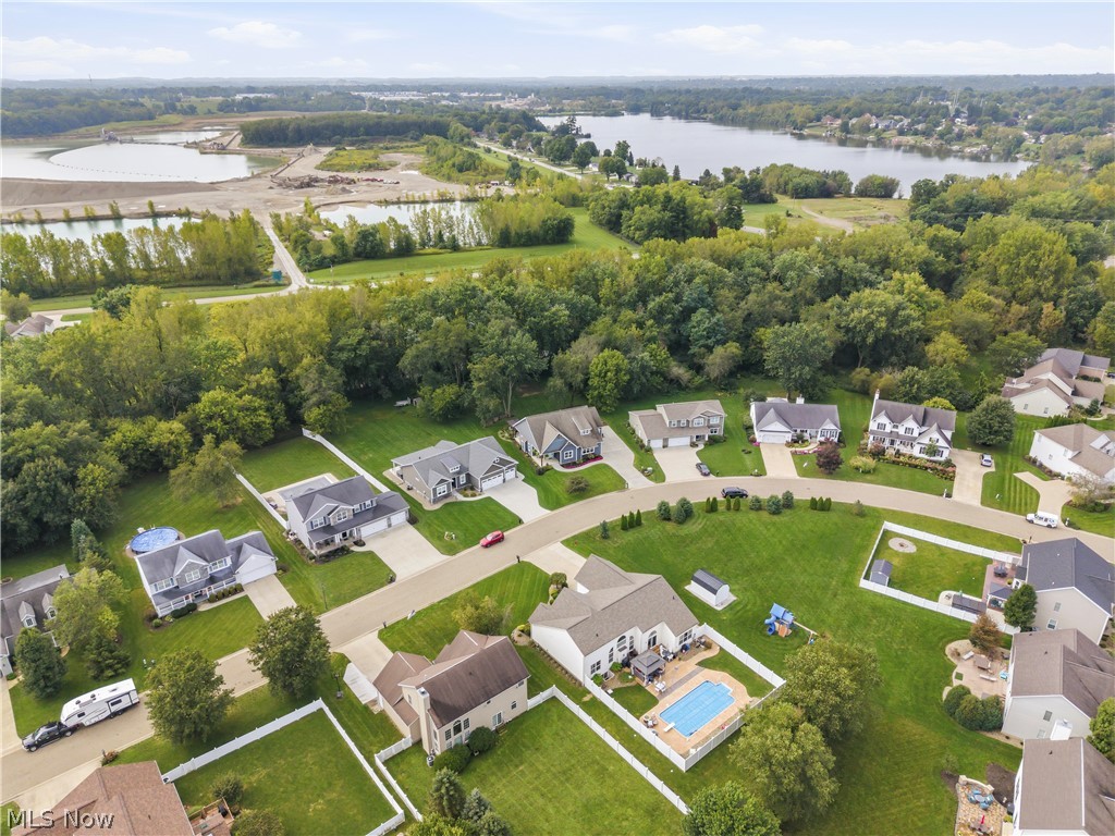 3098 Huntcliffe Road NE Canton OH 44721