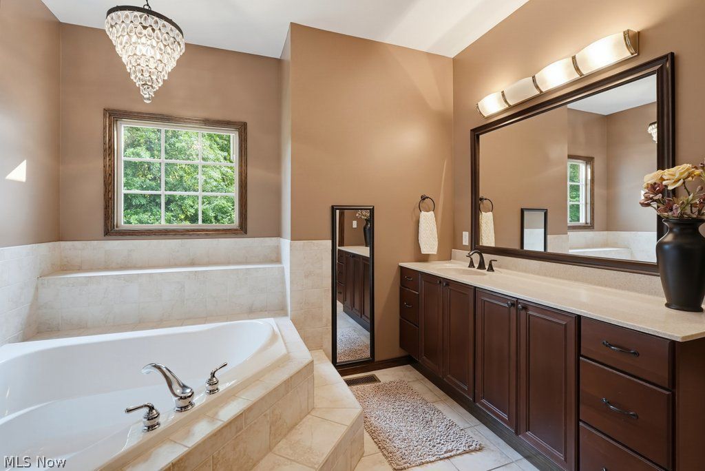 1373 Ashford Glen Lane Sagamore Hills OH 44067