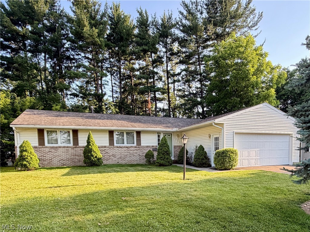 152 Meadow Drive Elyria OH 44035