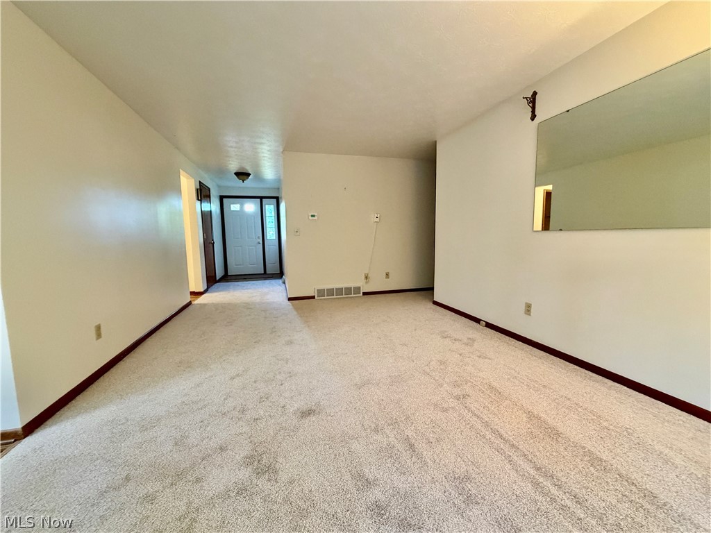 152 Meadow Drive Elyria OH 44035