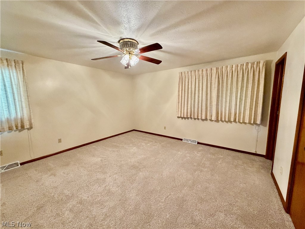 152 Meadow Drive Elyria OH 44035