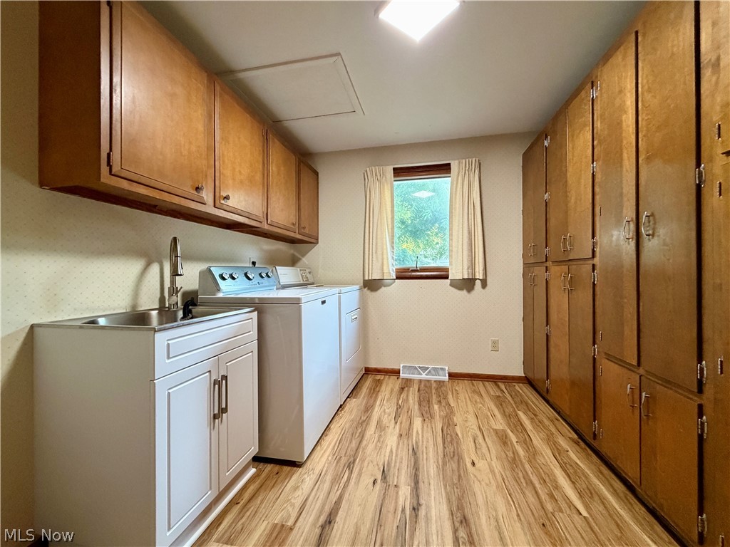 152 Meadow Drive Elyria OH 44035