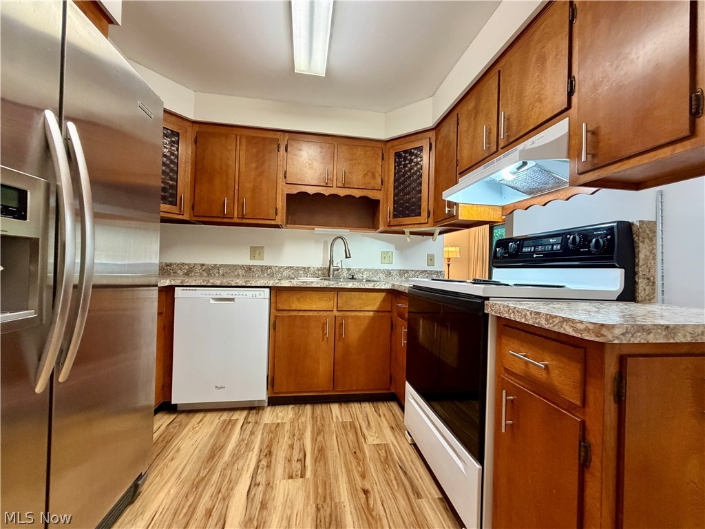 152 Meadow Drive Elyria OH 44035