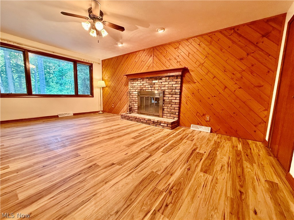 152 Meadow Drive Elyria OH 44035