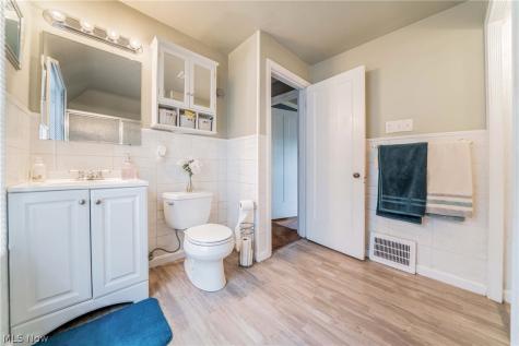 24501 Yosemite Drive Euclid OH 44117