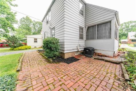 24501 Yosemite Drive Euclid OH 44117