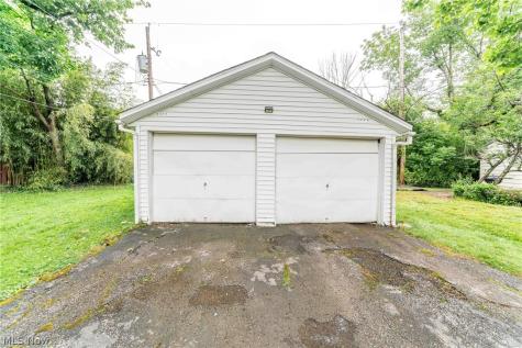 24501 Yosemite Drive Euclid OH 44117