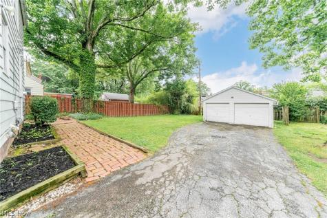 24501 Yosemite Drive Euclid OH 44117