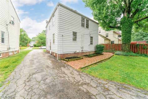 24501 Yosemite Drive Euclid OH 44117