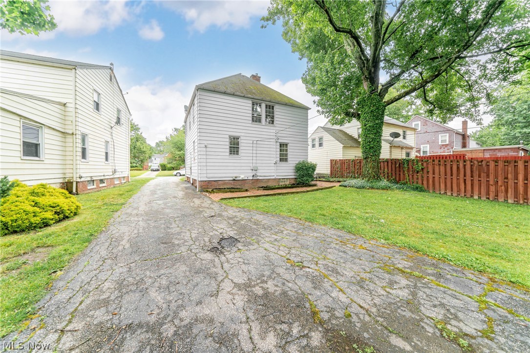 24501 Yosemite Drive Euclid OH 44117
