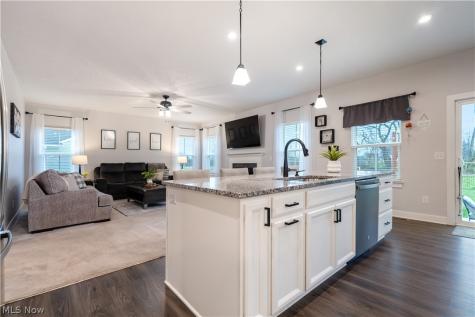 3349 Stoneleigh Road NE Canton OH 44721