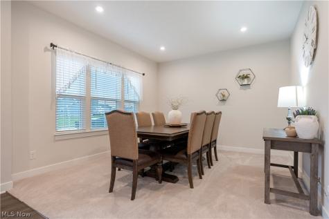3349 Stoneleigh Road NE Canton OH 44721