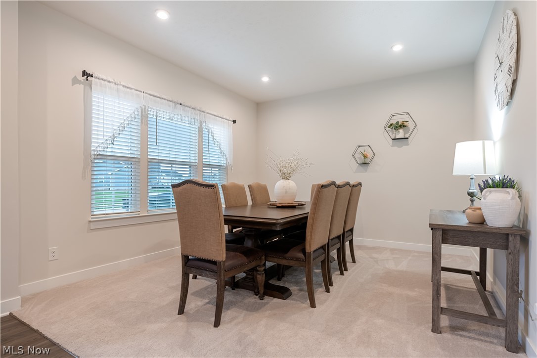 3349 Stoneleigh Road NE Canton OH 44721