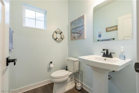 3349 Stoneleigh Road NE Canton OH 44721