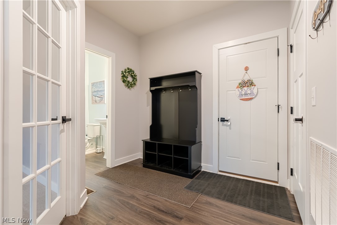 3349 Stoneleigh Road NE Canton OH 44721