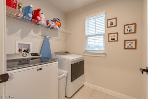 3349 Stoneleigh Road NE Canton OH 44721