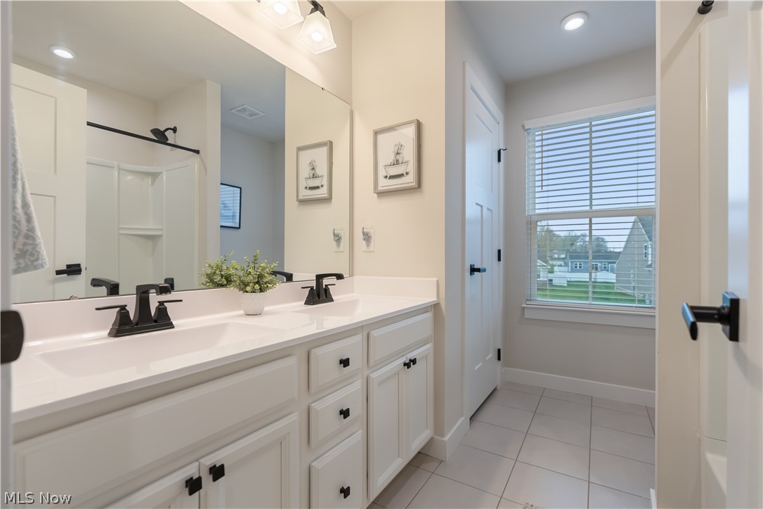 3349 Stoneleigh Road NE Canton OH 44721