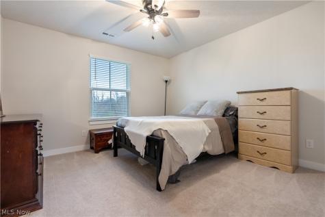 3349 Stoneleigh Road NE Canton OH 44721