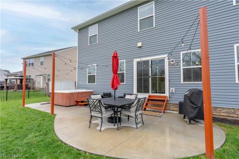 3349 Stoneleigh Road NE Canton OH 44721