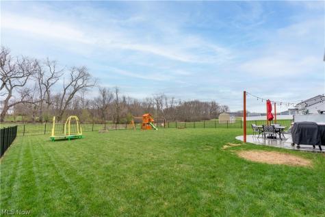 3349 Stoneleigh Road NE Canton OH 44721