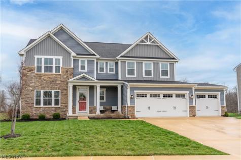 3349 Stoneleigh Road NE Canton OH 44721