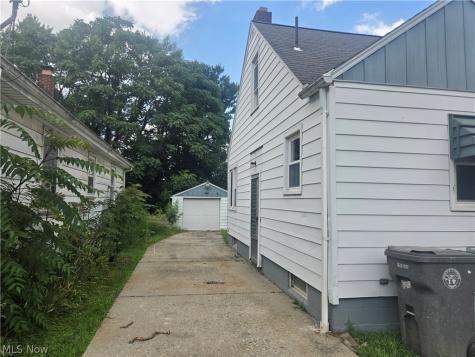 568 E Lucius Avenue Youngstown OH 44502