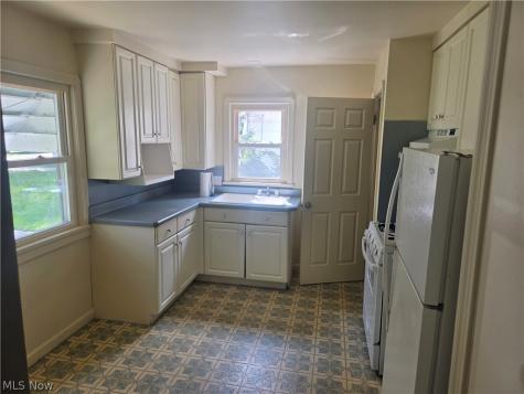 568 E Lucius Avenue Youngstown OH 44502