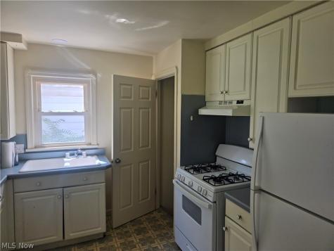 568 E Lucius Avenue Youngstown OH 44502