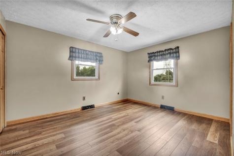 2661 Eaver Street NW Uniontown OH 44685