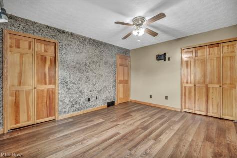 2661 Eaver Street NW Uniontown OH 44685