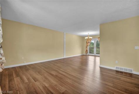 2661 Eaver Street NW Uniontown OH 44685