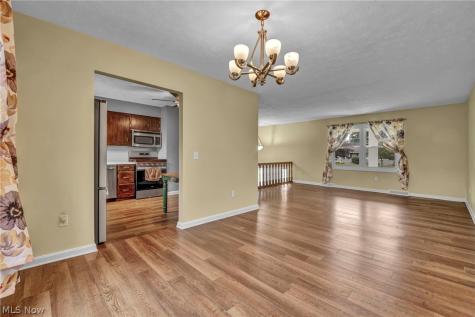2661 Eaver Street NW Uniontown OH 44685