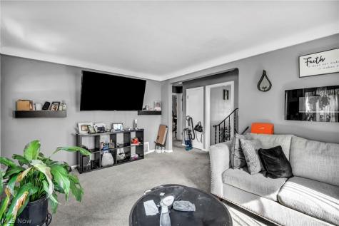 15805 Grant Avenue Maple Heights OH 44137