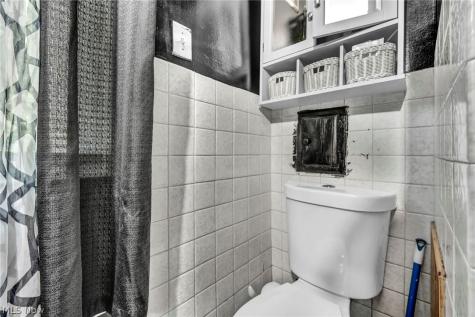 15805 Grant Avenue Maple Heights OH 44137