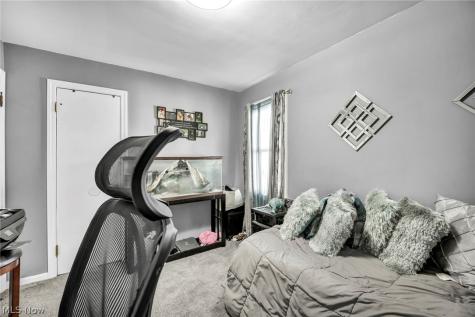 15805 Grant Avenue Maple Heights OH 44137