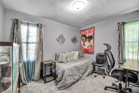 15805 Grant Avenue Maple Heights OH 44137
