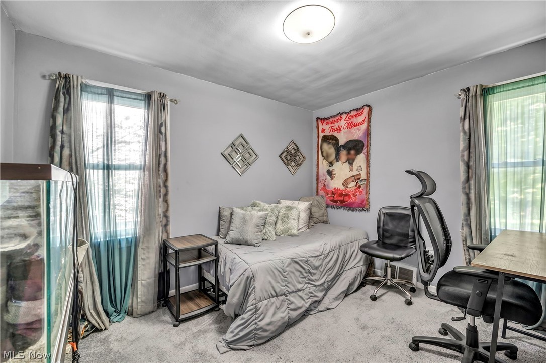 15805 Grant Avenue Maple Heights OH 44137