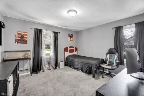 15805 Grant Avenue Maple Heights OH 44137