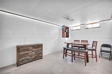 15805 Grant Avenue Maple Heights OH 44137