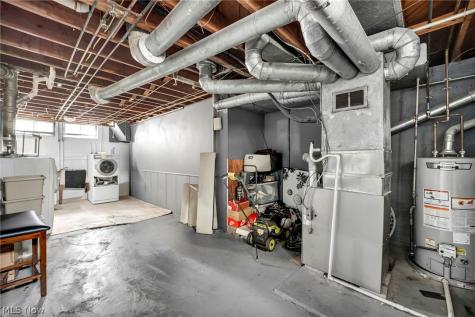 15805 Grant Avenue Maple Heights OH 44137