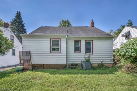 15805 Grant Avenue Maple Heights OH 44137