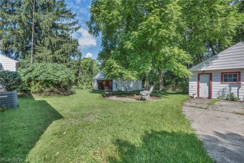 15805 Grant Avenue Maple Heights OH 44137
